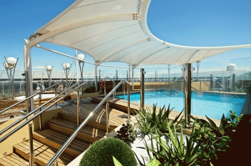 Las piscinas a bordo son excepcionales, amplias y con todos los detalles para que disfrute del mar y del sol MSC CRUCEROS MEDITERRANEO OFERTA ESPECIAL